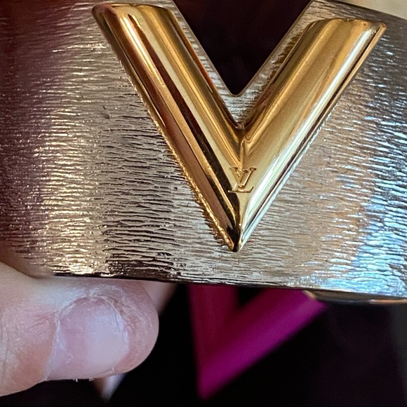 Louis Vuitton V interchange cuff - Picture 2 of 12